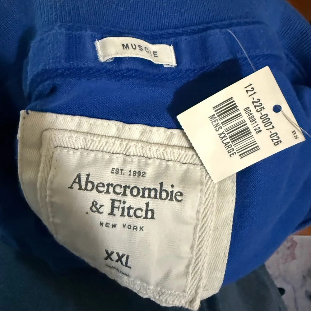 Men's muscle  Polo Shirt from Abercrombie - Picture 9 of 9